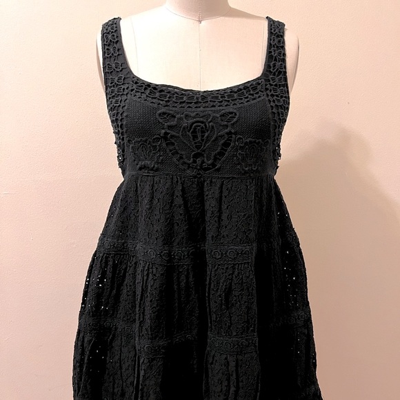 New Guess lace/ embroidery dress - Picture 1 of 7